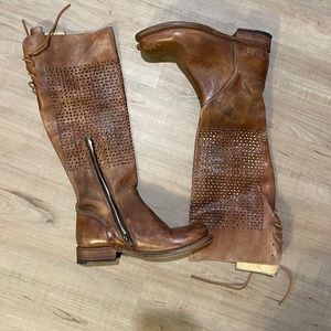 8.5 bed Stu leather boots